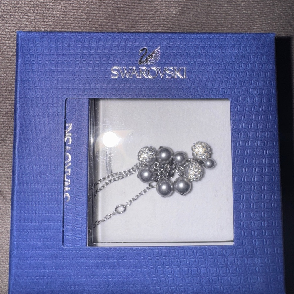 Authentic Swarovki Elegant Silver Pearl and Chrystal Necklace with box